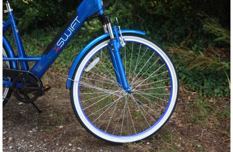 Swift Step Through electric Bike in Blue - Image 2